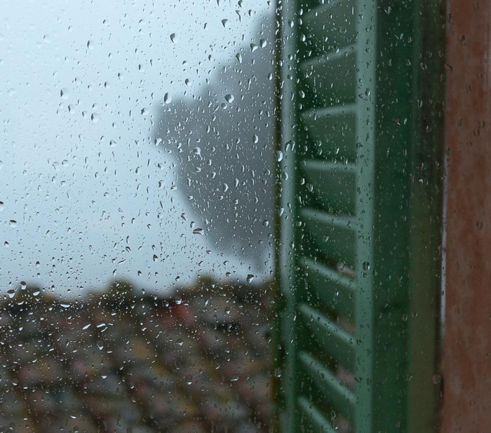 Regn på vinduet